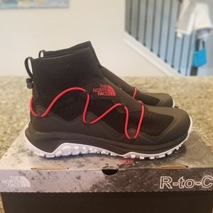 Men north face shoes size 7